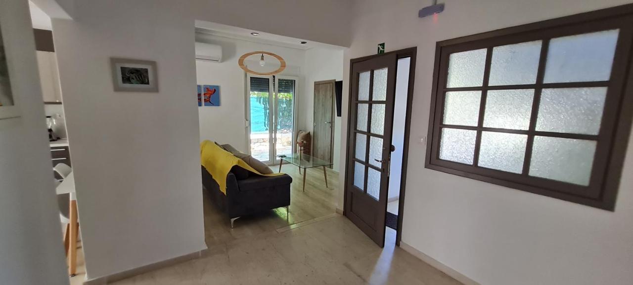 Gerys House Apartment Nikiana Bagian luar foto