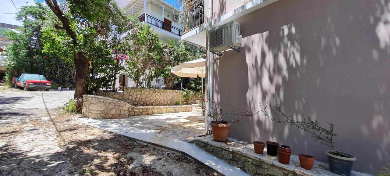 Gerys House Apartment Nikiana Bagian luar foto