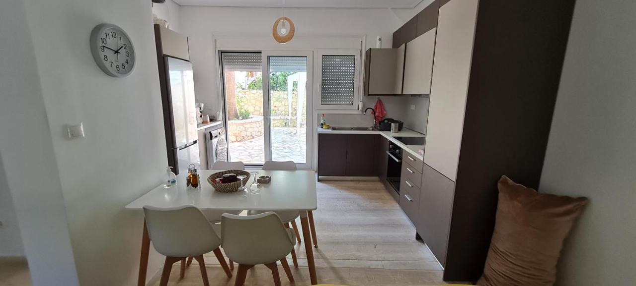 Gerys House Apartment Nikiana Bagian luar foto
