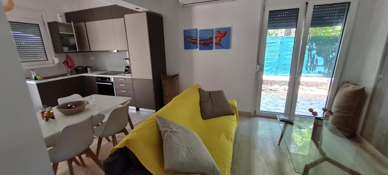 Gerys House Apartment Nikiana Bagian luar foto